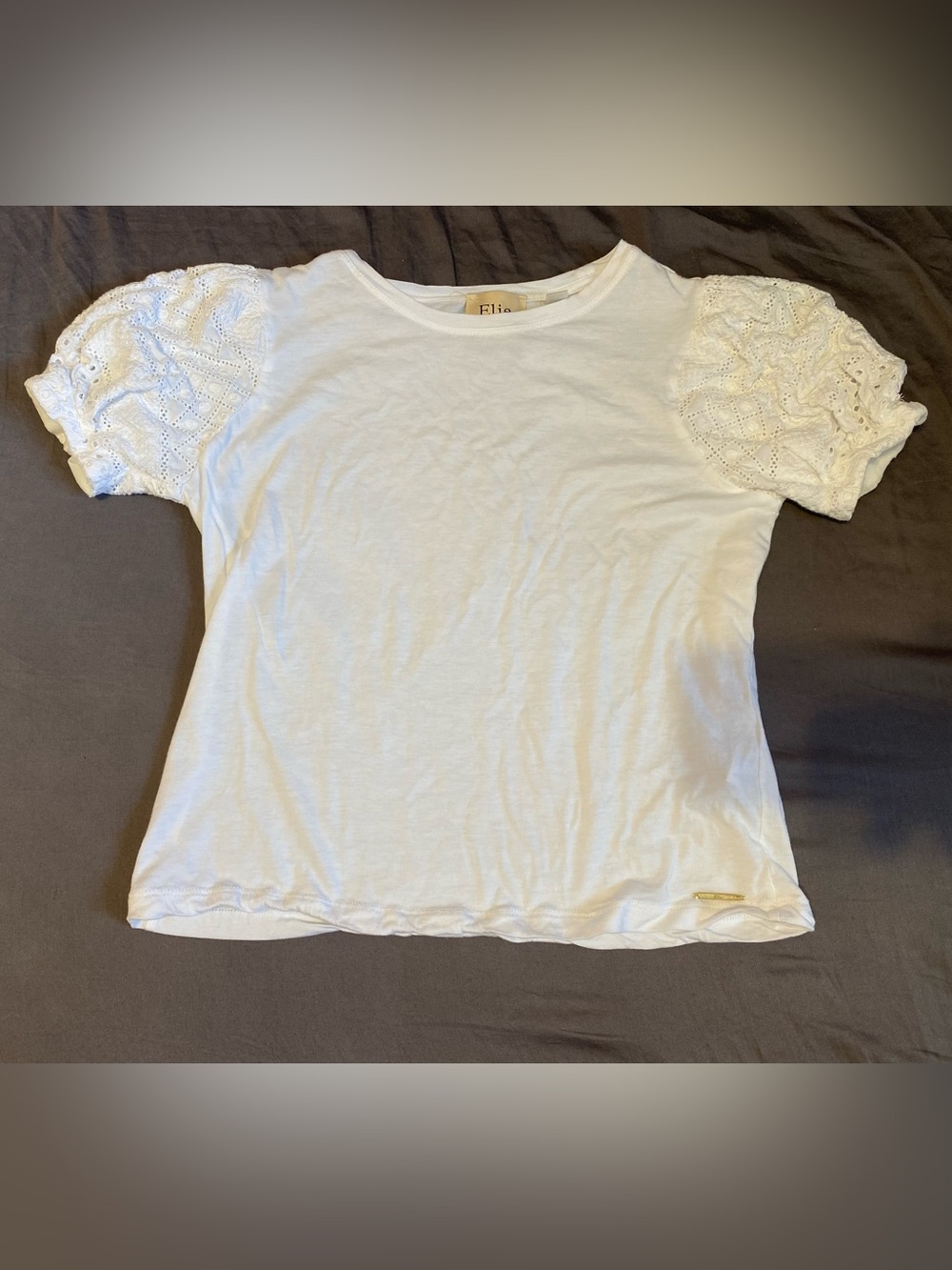 Elie Tahari white eyelet ruffle puff short sleeve blouse, size XS